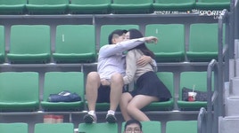 야구장 커플 | 보배드림 유머게시판