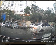 주차뺑소니 입니다. 차종알수있을까요?? | 보배드림 교통사고/사건/블랙박스