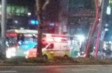 68어9100 수상한차 8시46분 살인마 강남경찰서에서 나와서 차도에 도 | 보배드림 자유게시판