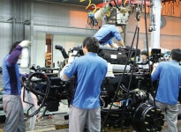 대우차 엔진올리는 장면;; | 보배드림 트럭/버스/중기