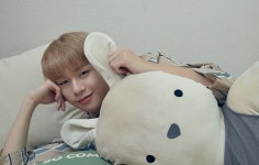 거대토끼 바디필로우가 마음에 들었던 강다니엘 ㅋㅋㅋㅋㅋㅋㅋ - 인스티즈(instiz) 연예 카테고리 거대토끼 바디필로우가 마음에 들었던... 