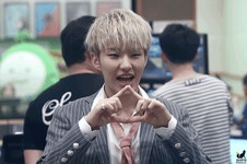 헐 호시가 깨물하트를 처음 했다니 - 인스티즈(instiz) 연예 카테고리 헐 호시가 깨물하트를 처음 했다니