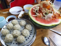 인천 13,000원짜리 수박 냉면.jpg - 인스티즈(instiz) 이슈 카테고리 인천 13,000원짜리 수박 냉면.jpg