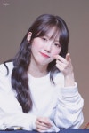 이루다 진짜 세상에서 제일 귀엽게 생겼어 - 인스티즈(instiz) 연예 카테고리