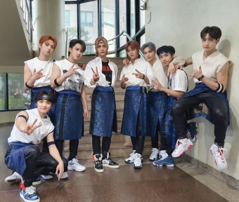 스트레이 키즈, 정규 4집 앨범 카르마로 컴백 D-7, 새로운 여유로움에 팬들 기대 고조!