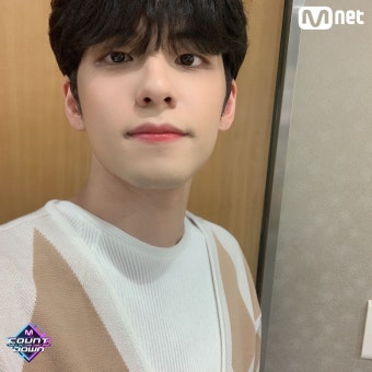 데식 원필 도운 엠카 셀카 떴다 개잘생김 - 인스티즈(instiz) 익명예잡 데식 원필 도운 엠카 셀카 떴다 개잘생김