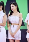 있지 리아 어깨라인 너무너무 예쁘고 부럽다 - 인스티즈(instiz) 연예 카테고리
