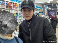 세훈이 약국 목격담 사진 보자마자 이때 생각났어 - 인스티즈(instiz) 세훈 카테고리 세훈이 약국 목격담 사진 보자마자 이때 생각났어