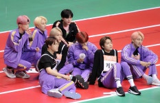 [잡담] 더보이즈 선우 시상식에서 아스트로 산하 궁디 치는거 - 인스티즈(instiz) 연예 카테고리