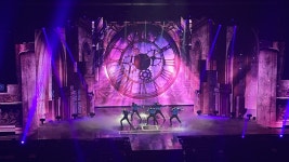 투바투 콘서트 진짜 동화책 펼쳐보는 듯한 느낌이었음(무대사진 ㅇ - 인스티즈(instiz) 연예 카테고리 투바투 콘서트 진짜 동화책 펼쳐보는 듯한... 