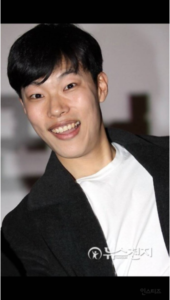 류준열과 가까워졌다가 멀어지기.jpg - 인스티즈(instiz) 이슈 카테고리