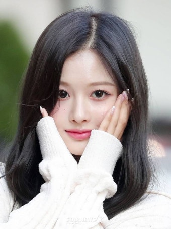 엔믹스 설윤 오늘자 뮤직뱅크 출근길 기사사진.jpg - 인스티즈(instiz) 이슈 카테고리