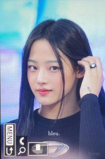 오늘 연세대 아카라카에서 반응좋은 뉴진스 민지 - 인스티즈(instiz) 이슈 카테고리