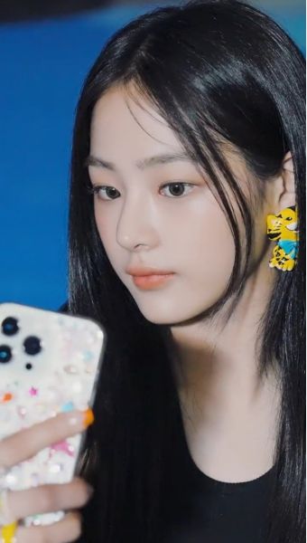 [잡담] 뉴진스 이번에 뜬 틱톡 민지 얼굴 자랑 대박이야 - 인스티즈(instiz) (K)POP/예능 카테고리 [잡담] 뉴진스 이번에 뜬 틱톡 민지 얼굴 자랑...
