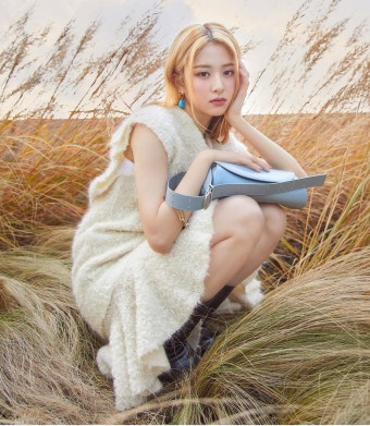 [잡담] 르세라핌 허윤진 같은 날 뜬 다른 느낌 사진 - 인스티즈(instiz) 연예 카테고리 [잡담] 르세라핌 허윤진 같은 날 뜬 다른 느낌 사진