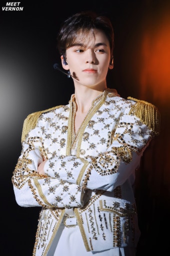 [잡담] 세븐틴 버논 홈마 사진인데 버논 진짜 잘담으시는 것 같음... 카테고리 [잡담] 세븐틴 버논 홈마 사진인데 버논 진짜 잘담으시는 것 같음