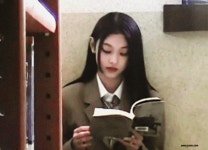 뉴진스 교복 걍 전지현 학생 때 교복이랑 똑같아보임 - 인스티즈(instiz) 연예 카테고리 뉴진스 교복 걍 전지현 학생 때 교복이랑 똑같아보임