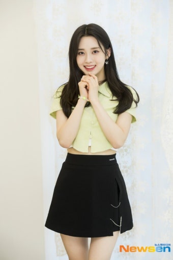 [잡담] 갈수록 점점 더 말라지고 있는 듯한 라잇썸 나영 - 인스티즈(instiz) 연예 카테고리