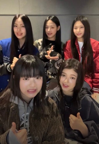 [잡담] 뉴진스 이거 무슨 상황인거야? - 인스티즈(instiz) (K)POP/예능 카테고리 [잡담] 뉴진스 이거 무슨 상황인거야?