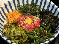 육회비빔밥 이랑 육회김밥 중에 뭐먹을까 - 인스티즈(instiz) 익명잡담 카테고리 육회비빔밥 이랑 육회김밥 중에 뭐먹을까