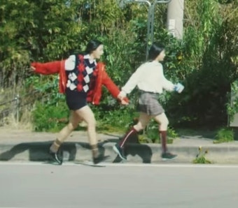 [잡담] 뉴진스 뮤비에서 이런 장면이 너무 좋다 뉴진스 갬성 - 인스티즈(instiz) (K)POP/예능 카테고리 [잡담] 뉴진스 뮤비에서 이런 장면이 너무...
