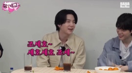 슈가 이거 되게 좋아하나 봐 ㅋㅋㅋㅋㅋㅋ 개웃김 - 인스티즈(instiz) 연예 카테고리 슈가 이거 되게 좋아하나 봐 ㅋㅋㅋㅋㅋㅋ 개웃김