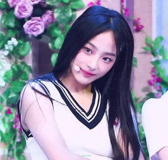 [잡담] 뉴진스에서 왜 민지 데뷔 전에 노출했는지 너무 알겠음.. - 인스티즈(instiz) 연예 카테고리