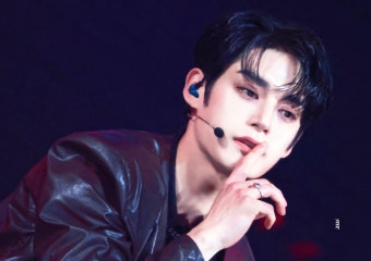 [잡담] 김지웅 이건 뭔 그림같다.. - 인스티즈(instiz) 연예 카테고리 [잡담] 김지웅 이건 뭔 그림같다..