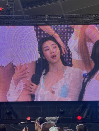 [잡담] 도쿄 워터밤인데 오늘 권은비 의상 역대급 핫함 - 인스티즈(instiz) 연예 카테고리
