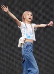 로제 더로우 엄청 많이 입네 - 인스티즈(instiz) 연예 카테고리 로제 더로우 엄청 많이 입네