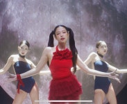 [잡담] 제니 유앤미 의상 더 취향인 거 골라봐 - 인스티즈(instiz) 연예 카테고리