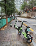 [잡담] 아니 전동킥보드 왜 이렇게 세워두냐고 - 인스티즈(instiz) 일상 카테고리