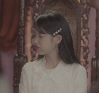 [잡담] 아이유 이사진 완전 트위티 그자체ㅋㅋㅋㅋㅋ - 인스티즈(instiz) 드영배 카테고리