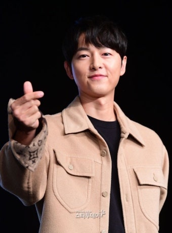 [정보/소식] [단독] 송중기 주연 '로기완', 삼일절 공개 - 인스티즈(instiz) 드영배 카테고리