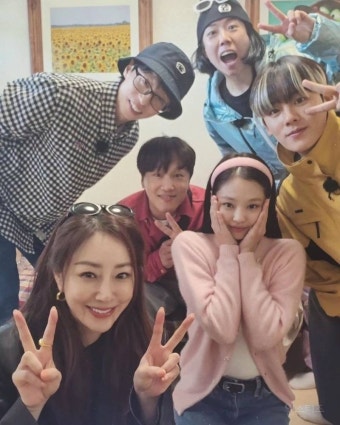 오나라 인스타에 올라온 블랙핑크 제니.jpg - 인스티즈(instiz) 이슈 카테고리