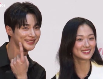 [잡담] 변우석 김혜윤의 보조개 자랑 - 인스티즈(instiz) 드영배 카테고리