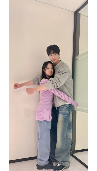 [잡담] 변우석 김혜윤 이 사진 넘 ㄱㅇㅇ - 인스티즈(instiz) 드영배 카테고리