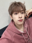 [잡담] 엑디즈 가온 셀카 뜬 거 개잘생겻다 - 인스티즈(instiz) 연예 카테고리