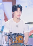 [잡담] 와.. 타팬인데.. 음중 공식사진에 뜬 도운님 사진 홀린듯 저장함 - 인스티즈(instiz) 연예 카테고리
