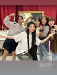 아이유 효민박 게스트들이랑 아직도 친분 이어가드라 - 인스티즈(instiz) 연예 카테고리 아이유 효민박 게스트들이랑 아직도 친분 이어가드라