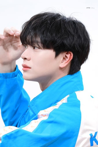 [잡담] 육성재 솔앨 청량으로 왔으면 좋겠다 - 인스티즈(instiz) 연예 카테고리