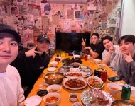 [잡담] 오늘 뉴이스트 뭉쳤네ㅠㅠ - 인스티즈(instiz) 연예 카테고리 오늘 뉴이스트 뭉쳤네ㅠㅠ