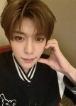 [잡담] 시온 셀카 원본 혹은 출처를 찾습니다.. - 인스티즈(instiz) 연예 카테고리