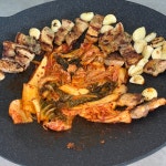 [잡담] 나 혼자 집에서 솥뚜껑에 삼겹살과 김치 구워먹기 - 인스티즈(instiz) 일상 카테고리