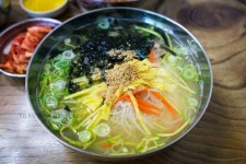 시원담백 멸치 잔치국수 움짤 gifjpg - 인스티즈(instiz) 이슈 카테고리