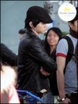 2PM 준호, 동물보호와 모피반대의견 앞세우면서 가죽자켓매니아?? - 인스티즈(instiz) 이슈 카테고리