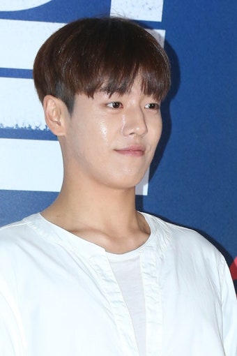 얼굴형이 조금 이상해진 배우 이현우 - 인스티즈(instiz) 이슈 카테고리