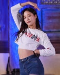 세 장으로 끝내버리는 연우.jpg - 인스티즈(instiz) 이슈 카테고리 세 장으로 끝내버리는 연우.jpg