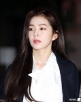 오늘자 뮤뱅 새벽 출근하는 아이린 폼.jpgif - 인스티즈(instiz) 이슈 카테고리 오늘자 뮤뱅 새벽 출근하는 아이린 폼.jpgif