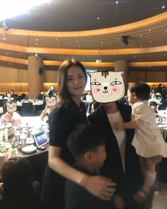 [블랙핑크] 오늘 친오빠 결혼식에 참석한 지수.jpg - 인스티즈(instiz) 이슈 카테고리